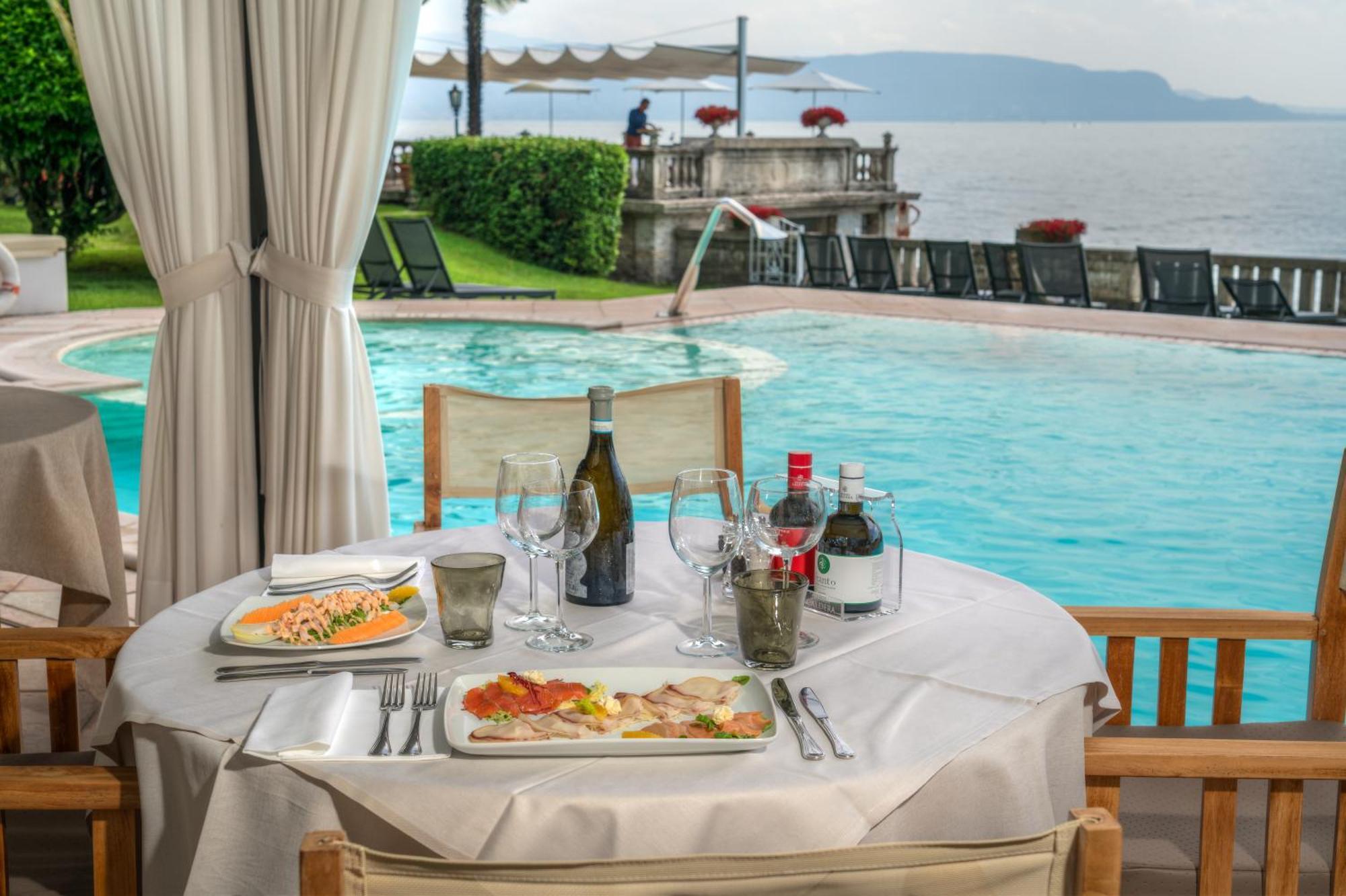 Hotel Villa Capri Гардоне Ривьера Экстерьер фото