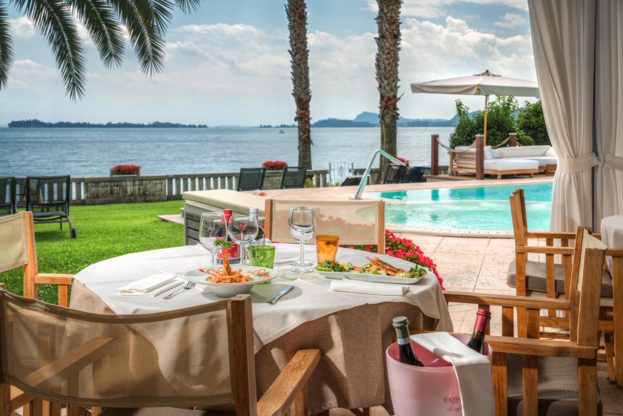 Hotel Villa Capri Гардоне Ривьера Экстерьер фото