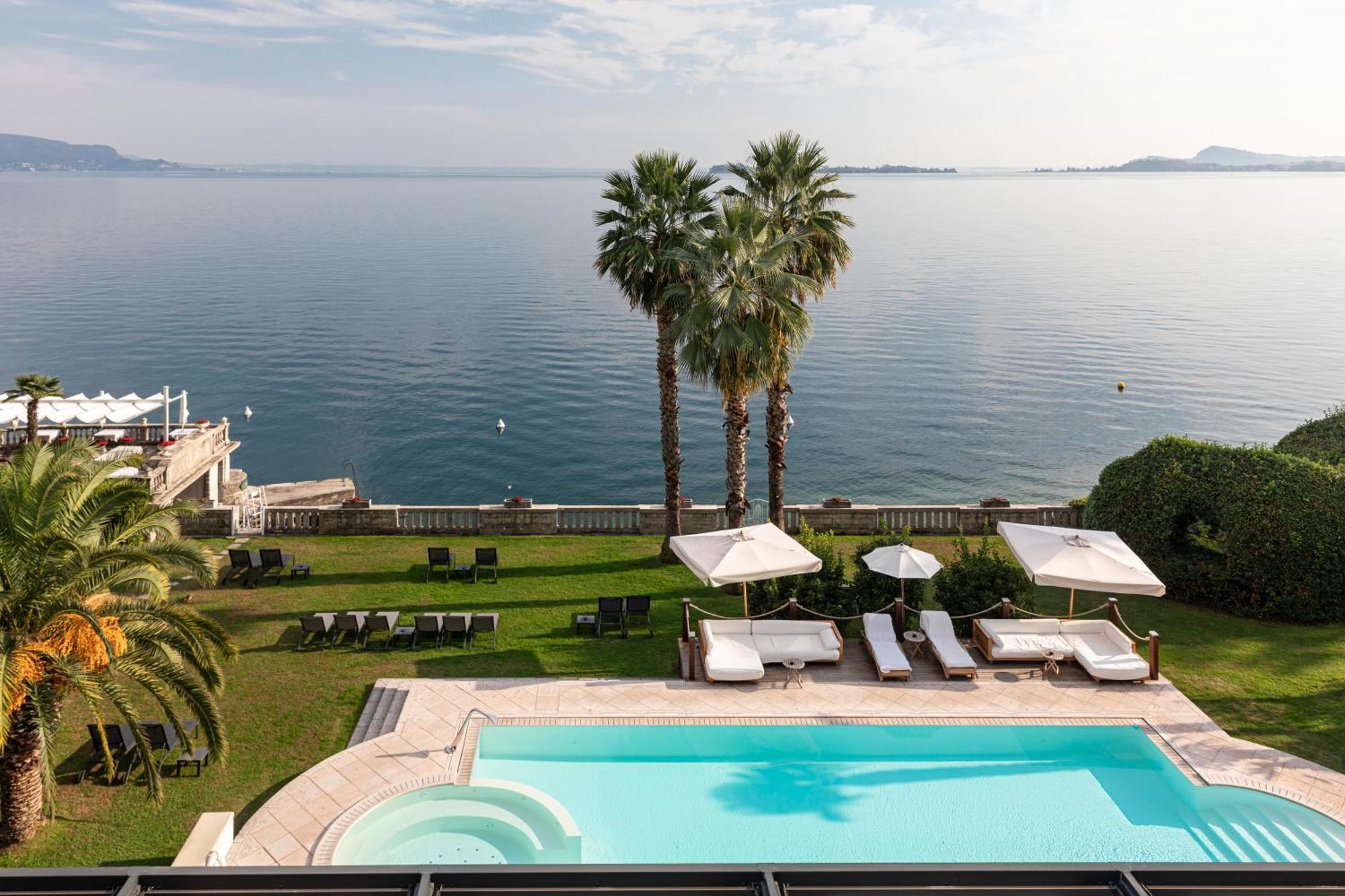 Hotel Villa Capri Гардоне Ривьера Экстерьер фото