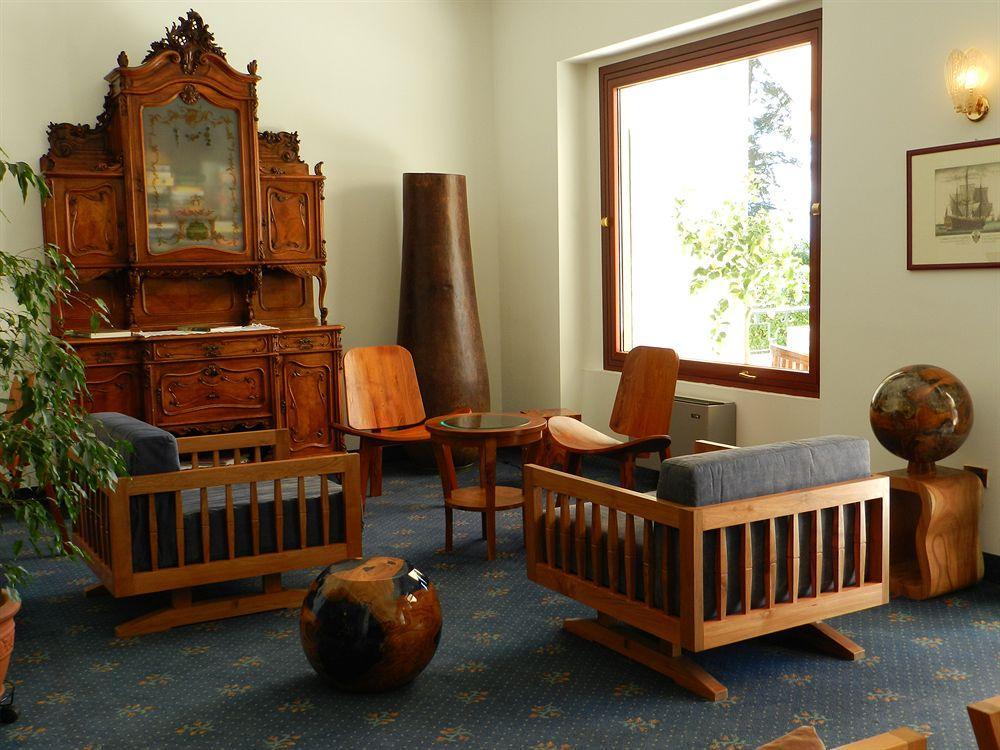 Hotel Villa Capri Гардоне Ривьера Экстерьер фото