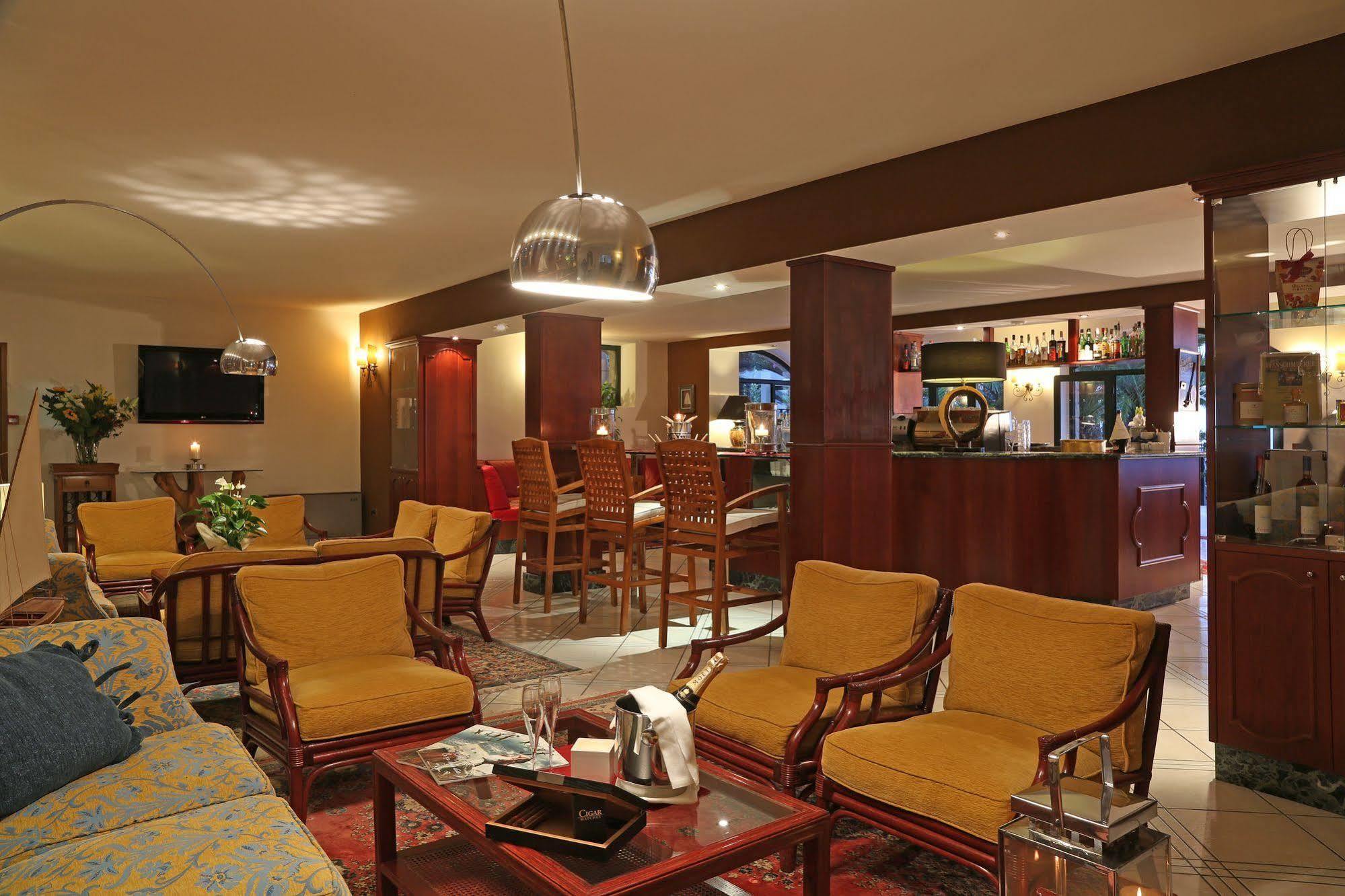 Hotel Villa Capri Гардоне Ривьера Экстерьер фото